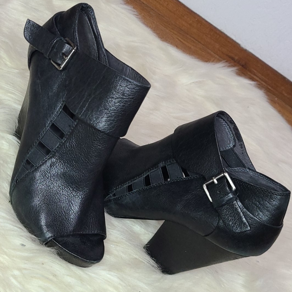 Seven For All Mankind Black Ankle Booties Size 8